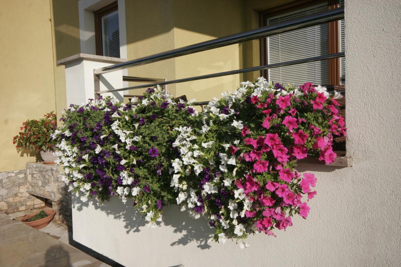 Apartments Salatic Крк Экстерьер фото